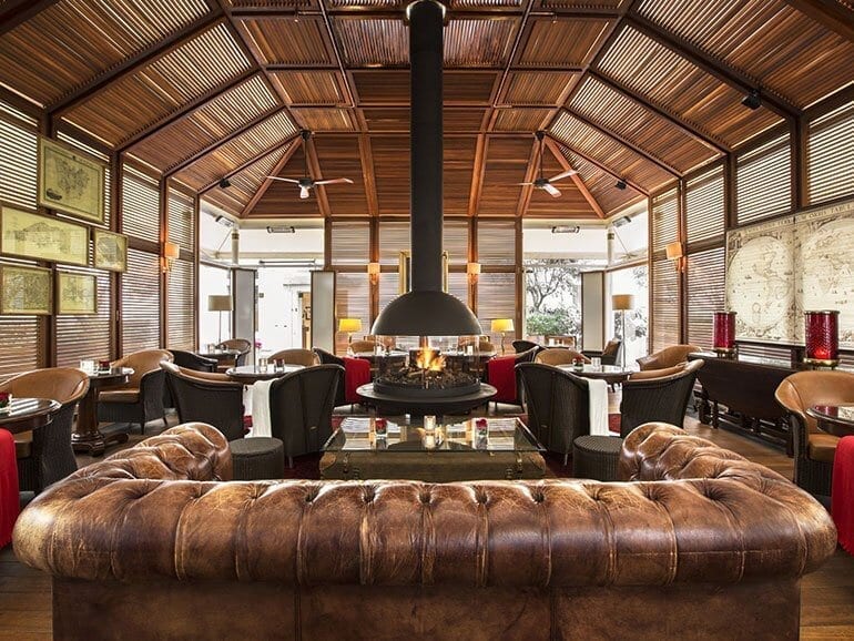 Bars & Cigars: Exploring Athen’s Bar Hotspots