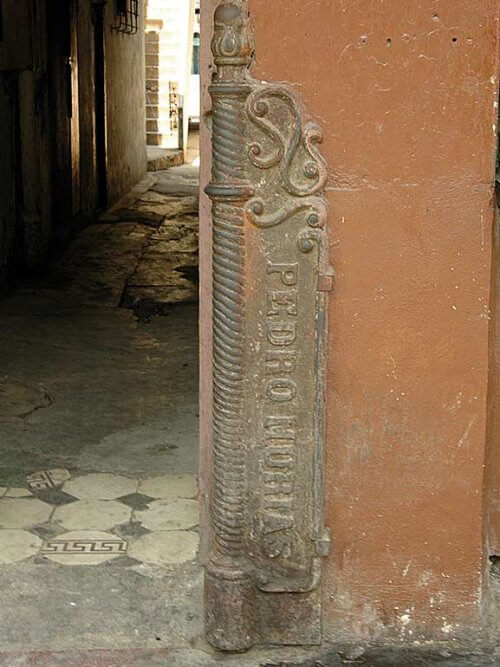 Meridiana Türpfosten