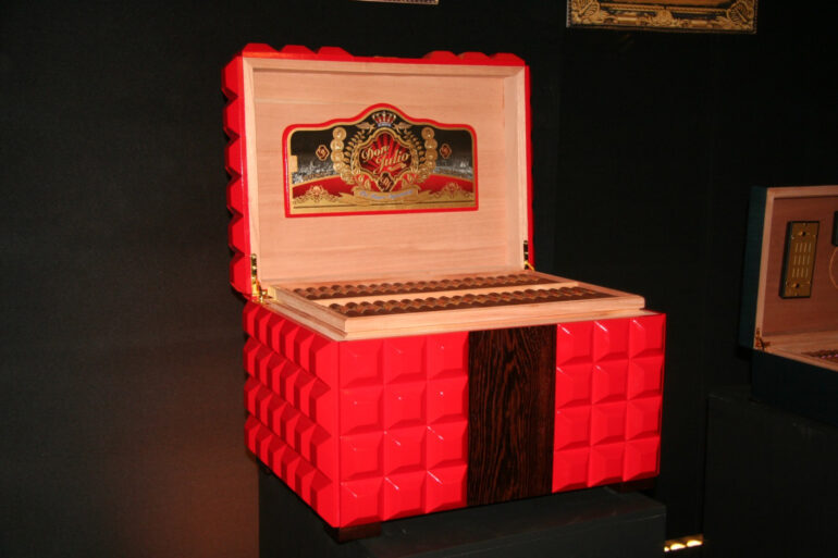 Procigar Humidor Auction: Total Gain: USD 435,000.00