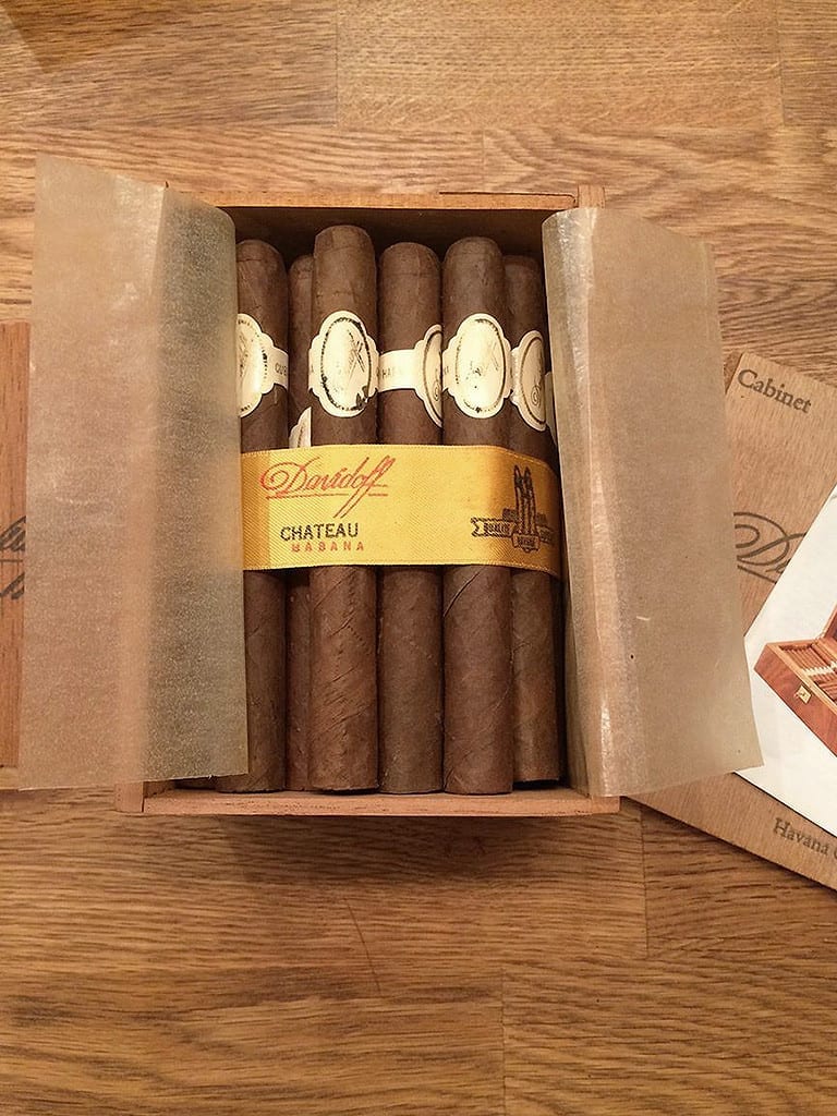 davidoff chateau havana vintage box open