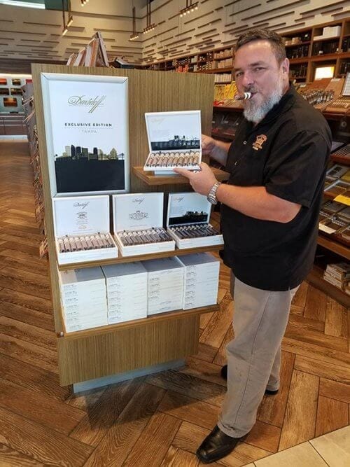Davidoff of Geneva Tampa Shop and Lounge
