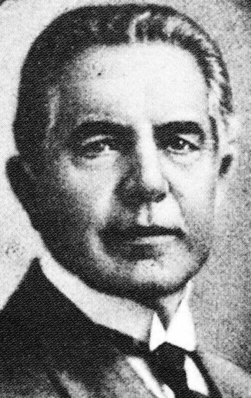 don pepin romeo y julieta founder portrait bw