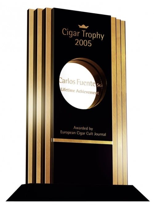 eccj cigar trophy 2005 lifetime achievement carlos fuente sr