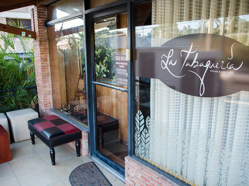 la tabaqueria cigar lounge kelner santiago dom rep