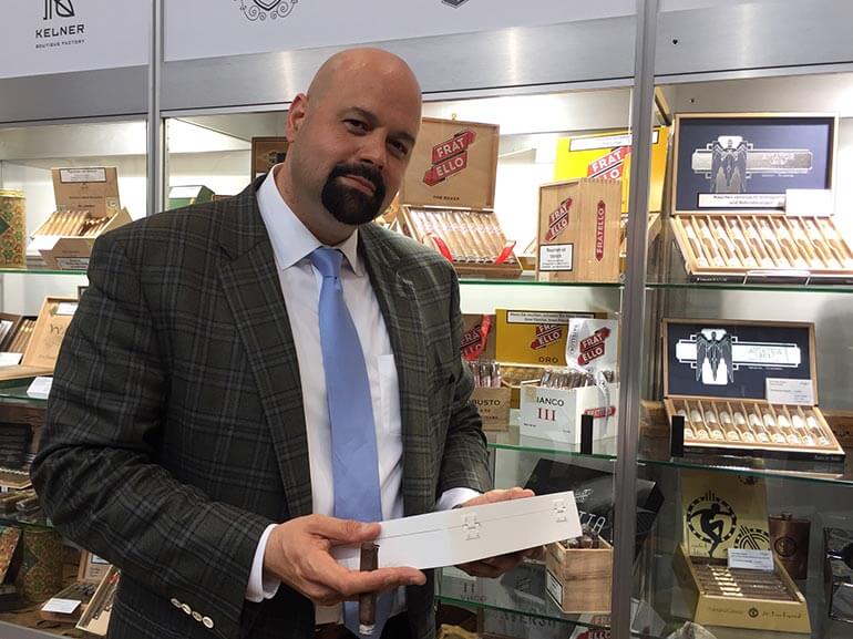 Omar de Frias Fratello Cigars